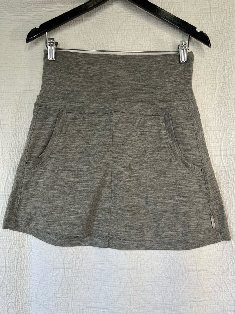 Icebreaker 100 Merino Wool Skirt Small Pull On Stretch Athletic Heather Grey S